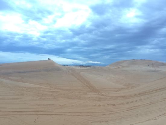 white-sand-dunes