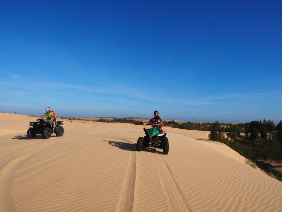 mui ne sand dunes jeep tour