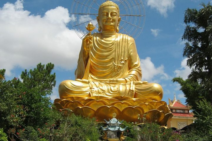 Golden statue of Sakyamuni Buddha Dalat